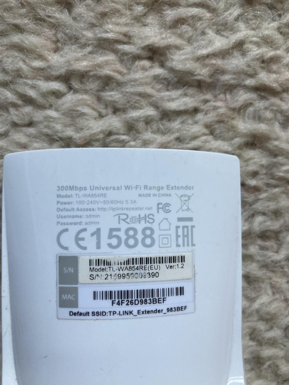 2x Wifi range extenders TPlink en Sitecom