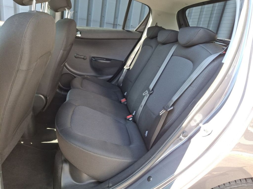 Hyundai I 20 1.2 hp i-motion 5-deurs | airco | trekhaak