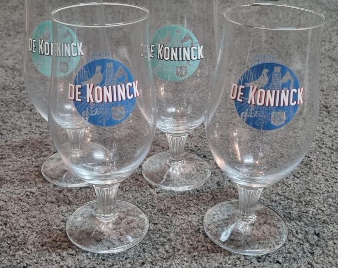 4 BIERGLAZEN van het merk 'DE KONINCK'🍺🍻