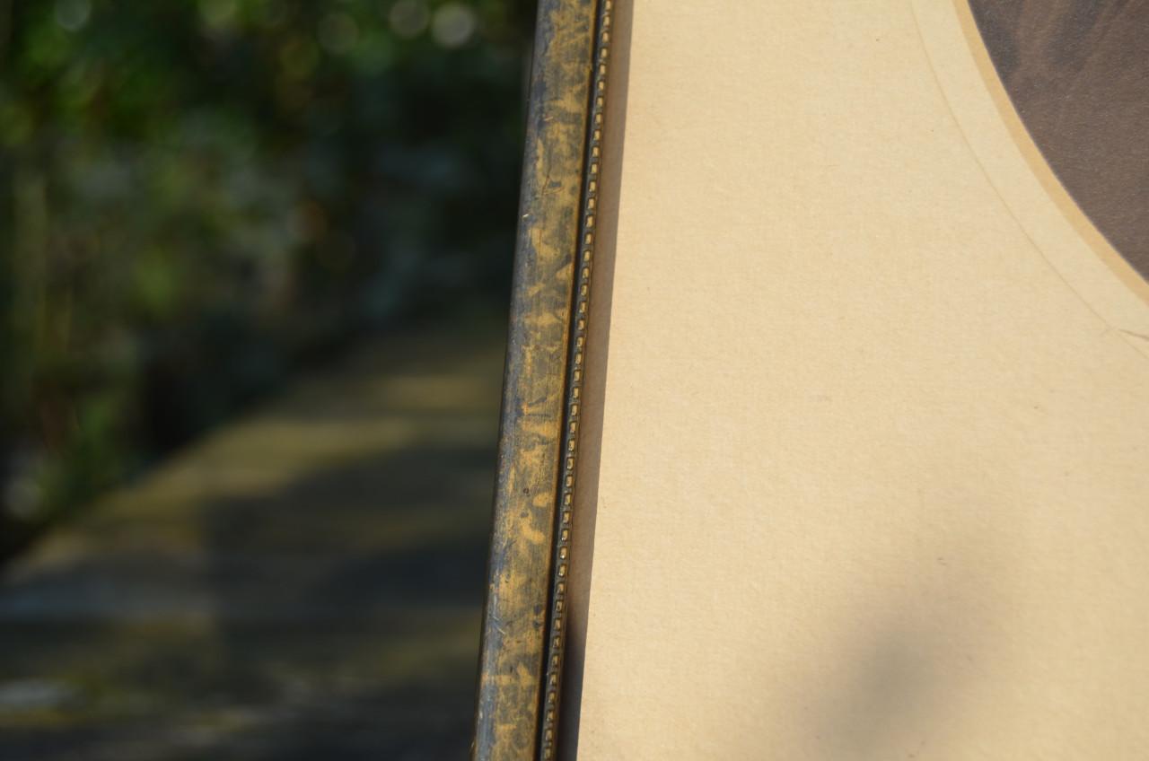 Foto oudere vrouw in rouwdracht jaren '20/'30 Zuid Hollandse eilanden