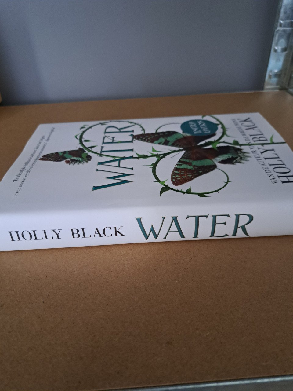 Water holly black limited edition