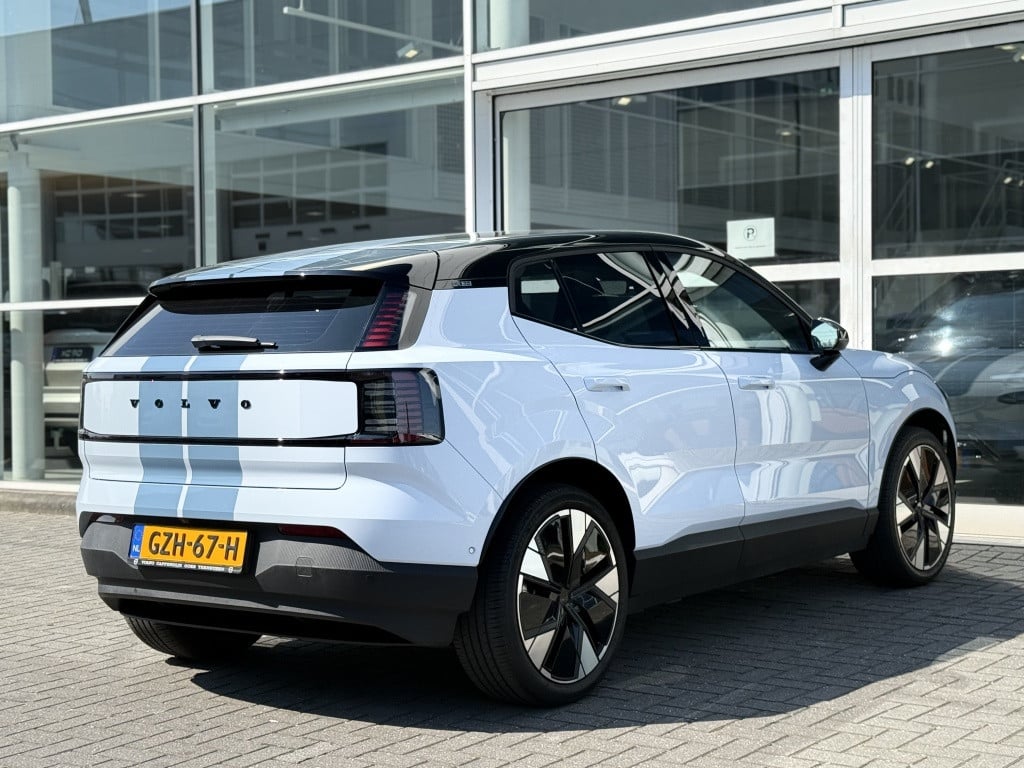 Volvo Ex30 twin performance awd ultra | nieuwprijs € 55.800 |