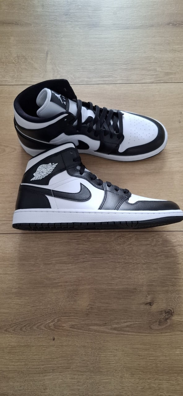 NIKE AIR JORDAN