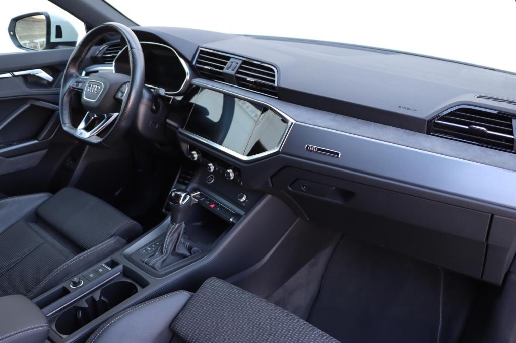 Audi Q3 sportback 45 tfsi e s edition 245pk s tronic | soh 93,7% |