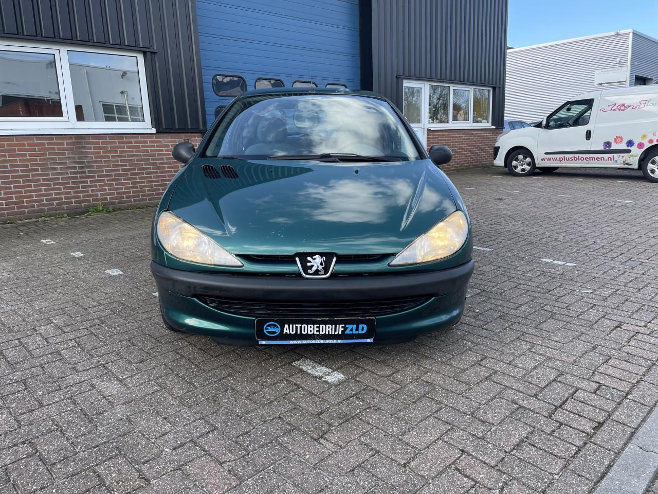 Peugeot 206 1.1 XR/NAP/APK/BLUETOOTH