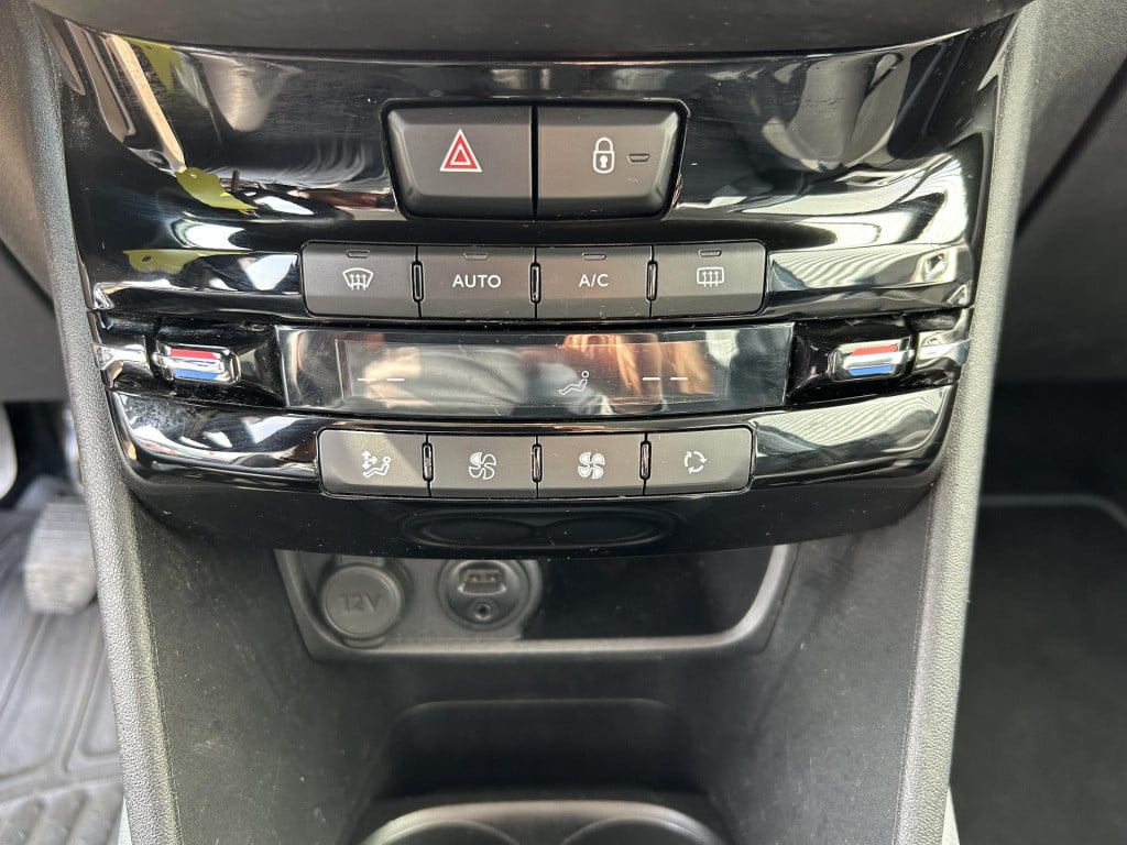Peugeot 2008 1.2 puretech urban cross distributieriem gemodificeerd