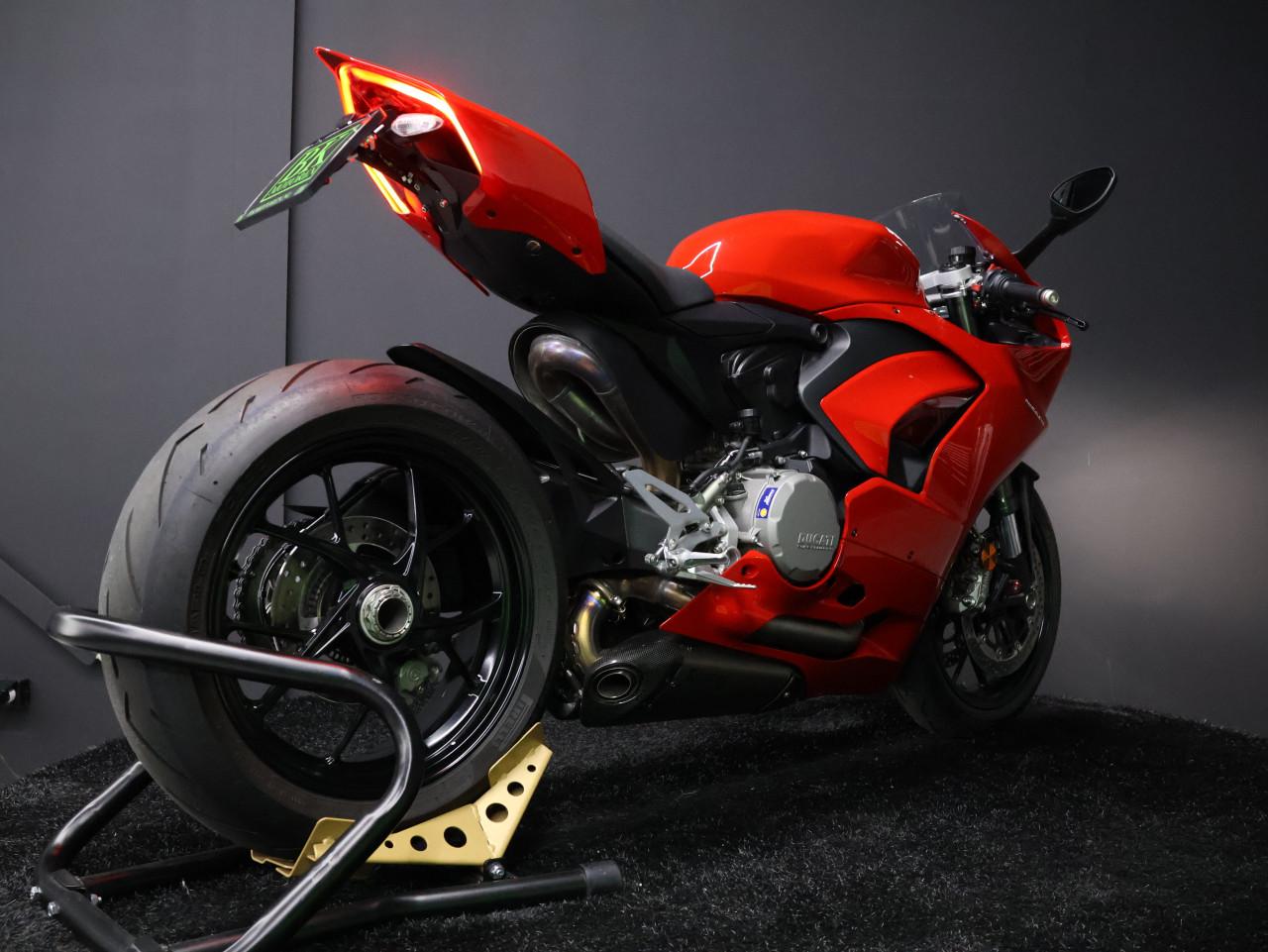 PANIGALE V2 Akrapovic | BTW Motor