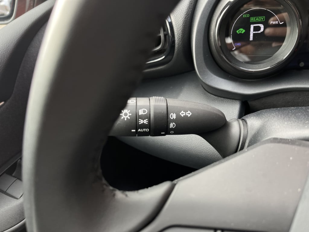 Toyota Yaris 1.5 hybrid executive | carplay | navi | stoelverw. | acc