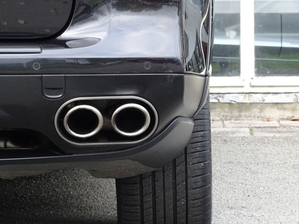 Porsche Cayenne 4.8 turbo 500pk | pano