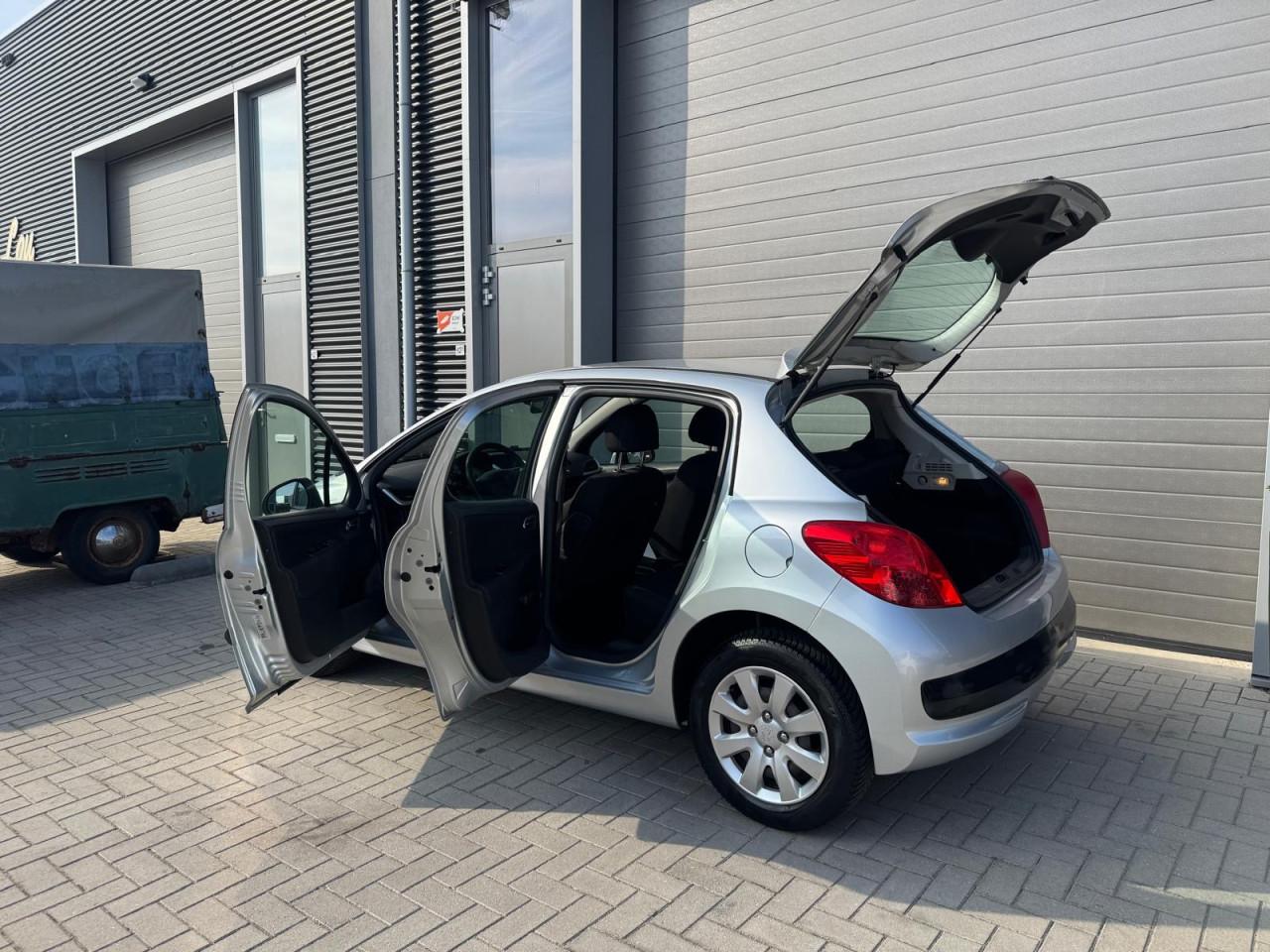 Peugeot 207 1.4-16V XR/130.000/Vol jaar APK/Airco/