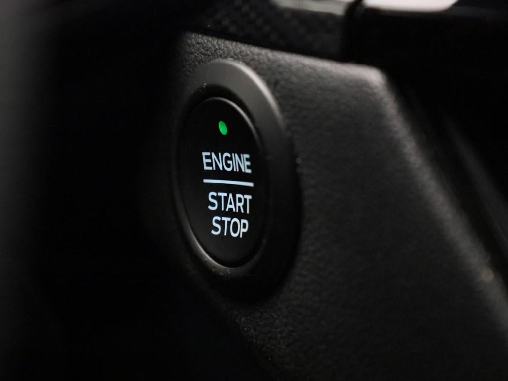 Ford Kuga 2.5 phev st-line x | trekhaak | climate control | adaptieve cruis