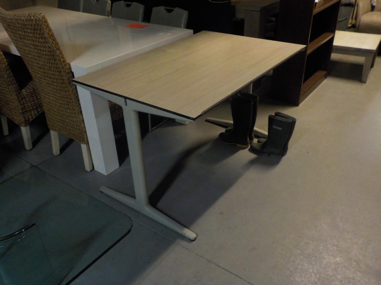 Mooie kwaliteit bureautafel in goede staat 120 x 80 cm