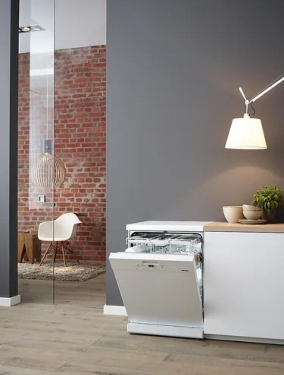 Miele vrijstaande Vaatwasser als nieuw en weinig gebruikt met handleiding