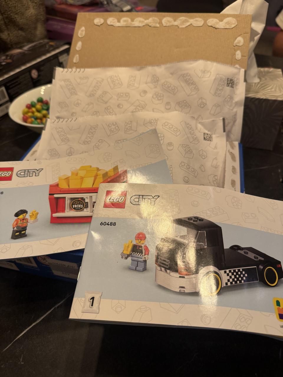 Lego 60488 FOODTTRUCK  1x in elkaar gezet