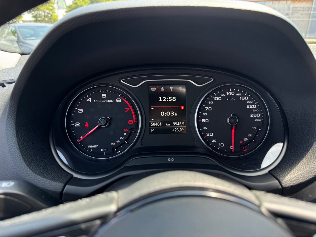 Audi Q2 35 tfsi advanced * led * camera * stoelverwarming * adaptieve cruis