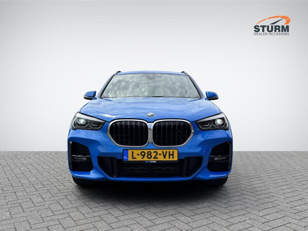 BMW X1 sdrive18i high executive m sport | trekhaak afneembaar | sportstoele