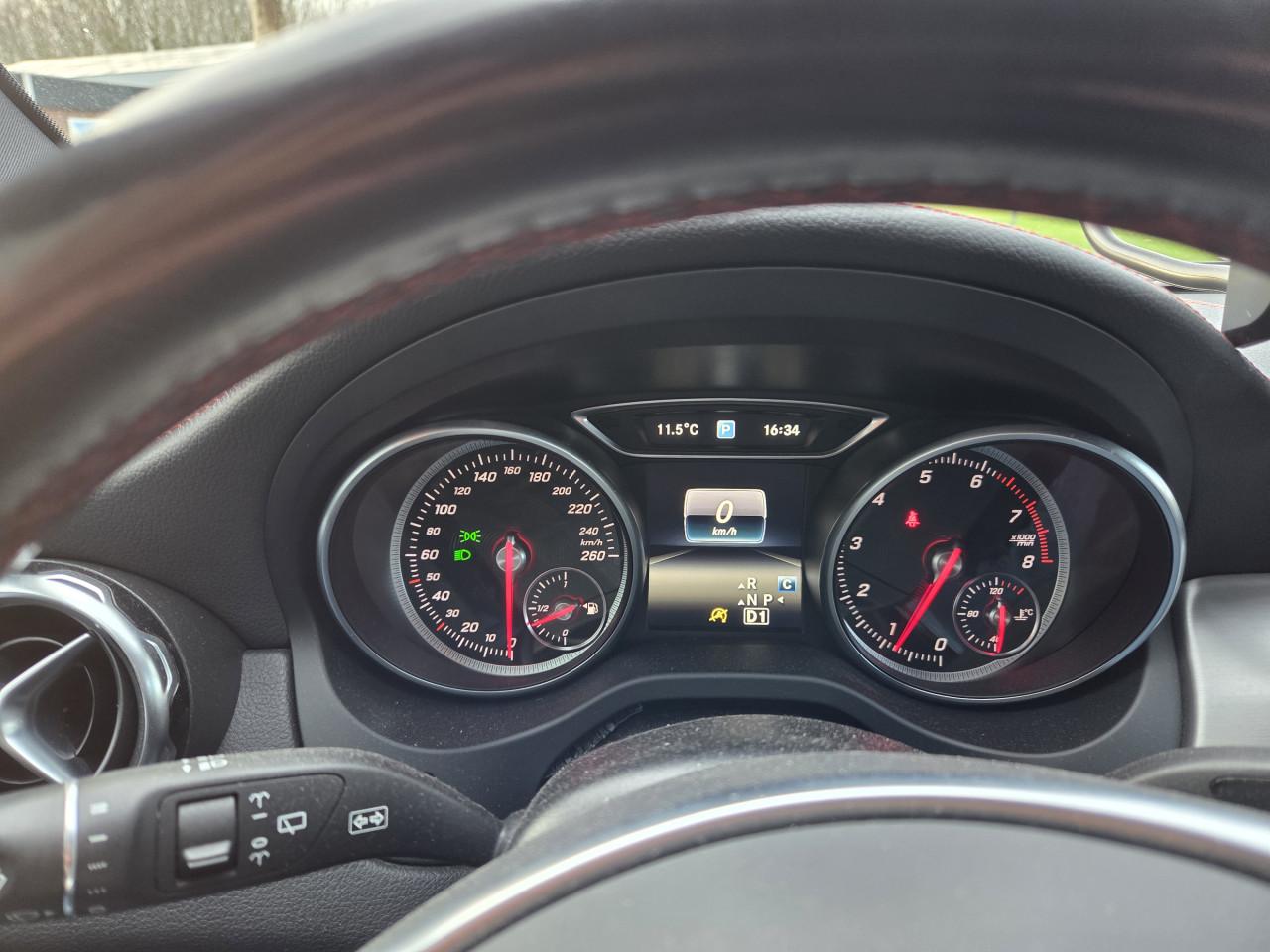 Mercedes gla 180 2017 amg pakket