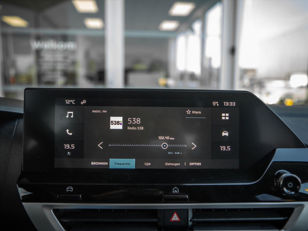 Citroen C4 1.2 hybrid 136pk e-dcs6 plus automaat | camera | park. sensoren 