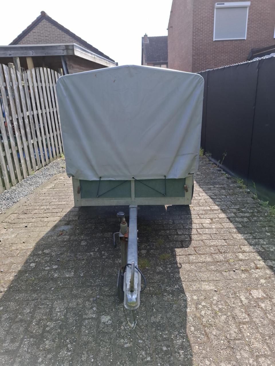 Aanhanger met huif tot 750kg