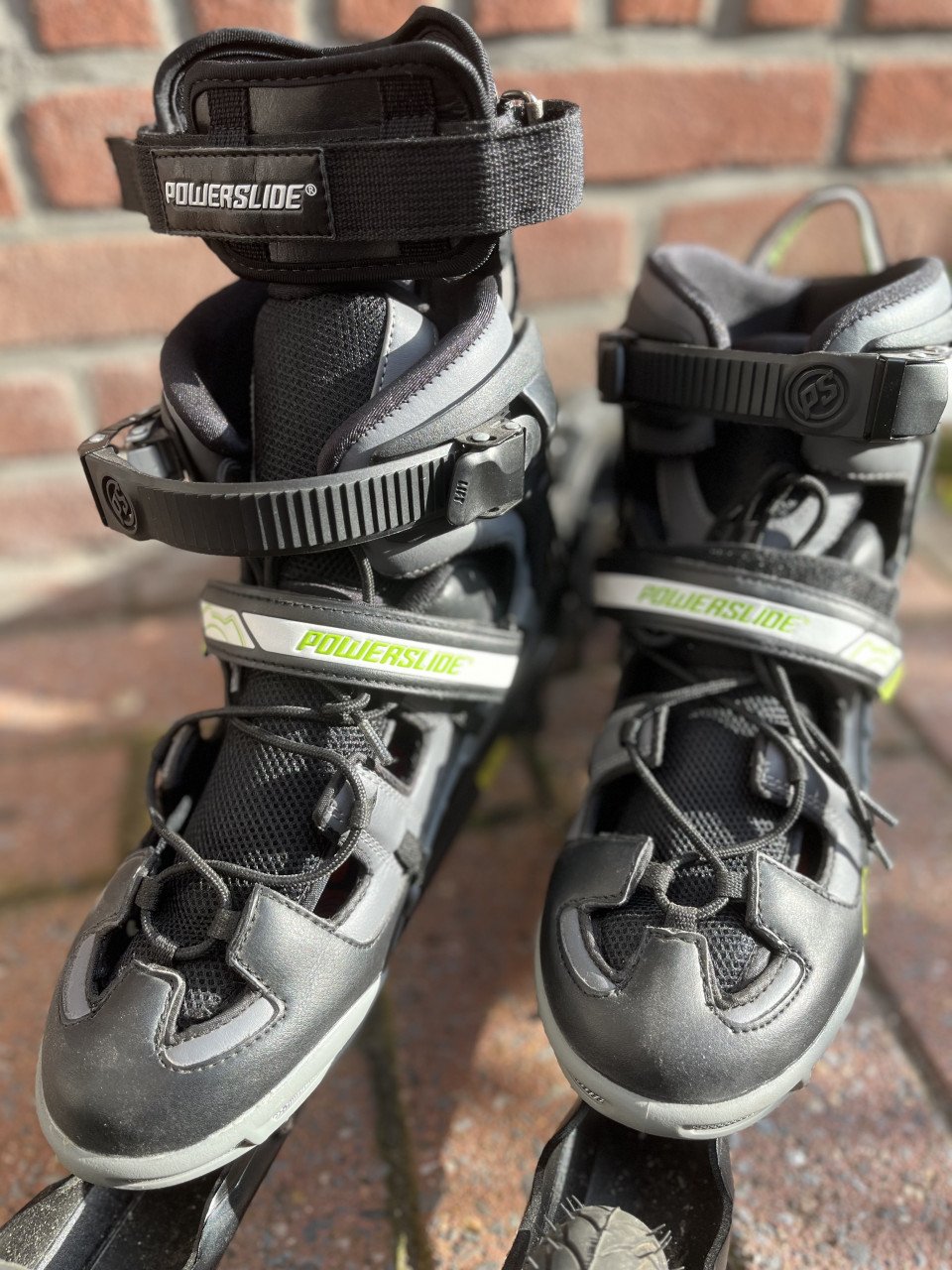 Skates