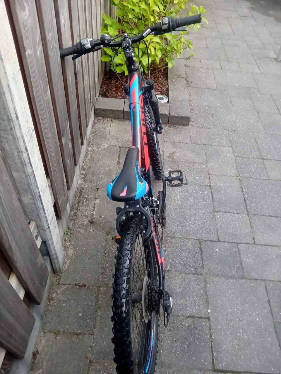 Cube 24 inch kinderfiets