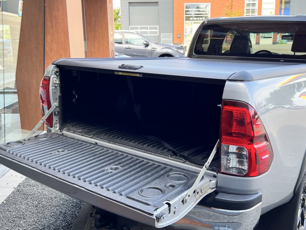 Toyota Hilux 2.4 d-4d-f xtra cab professional | cruise control | dab | came