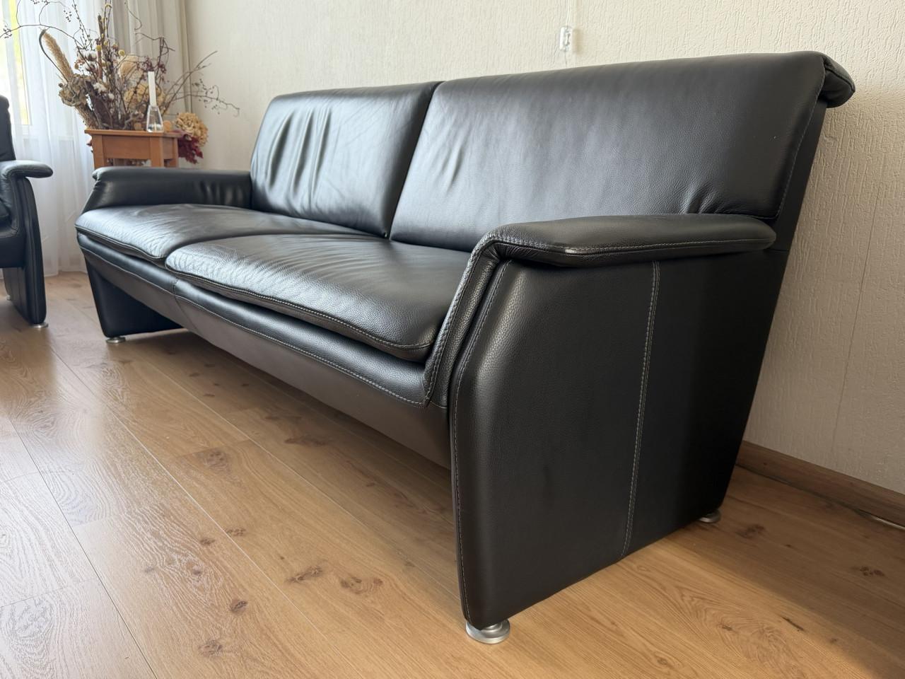 Zwart leren bankstel