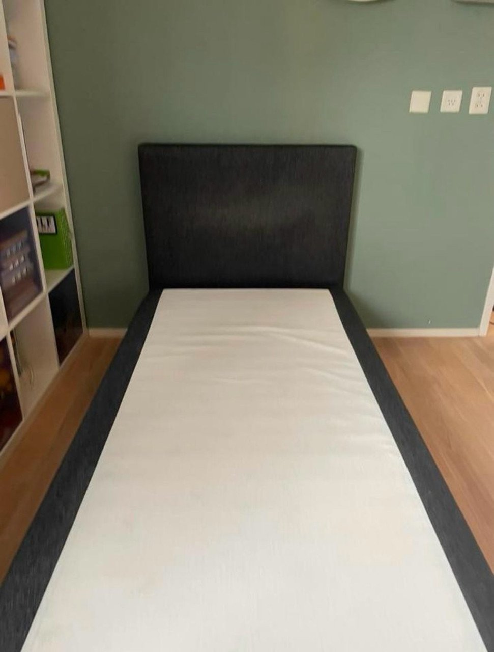 1 persoons antracietkleurige boxspring van Beter Bed