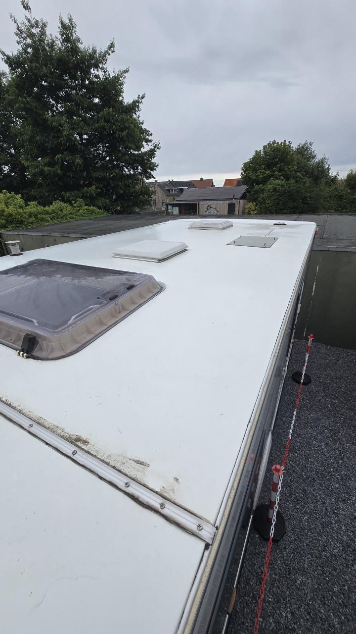 Zeer luxe Elddis crusador hurricane 2004 met lichte hagelschade