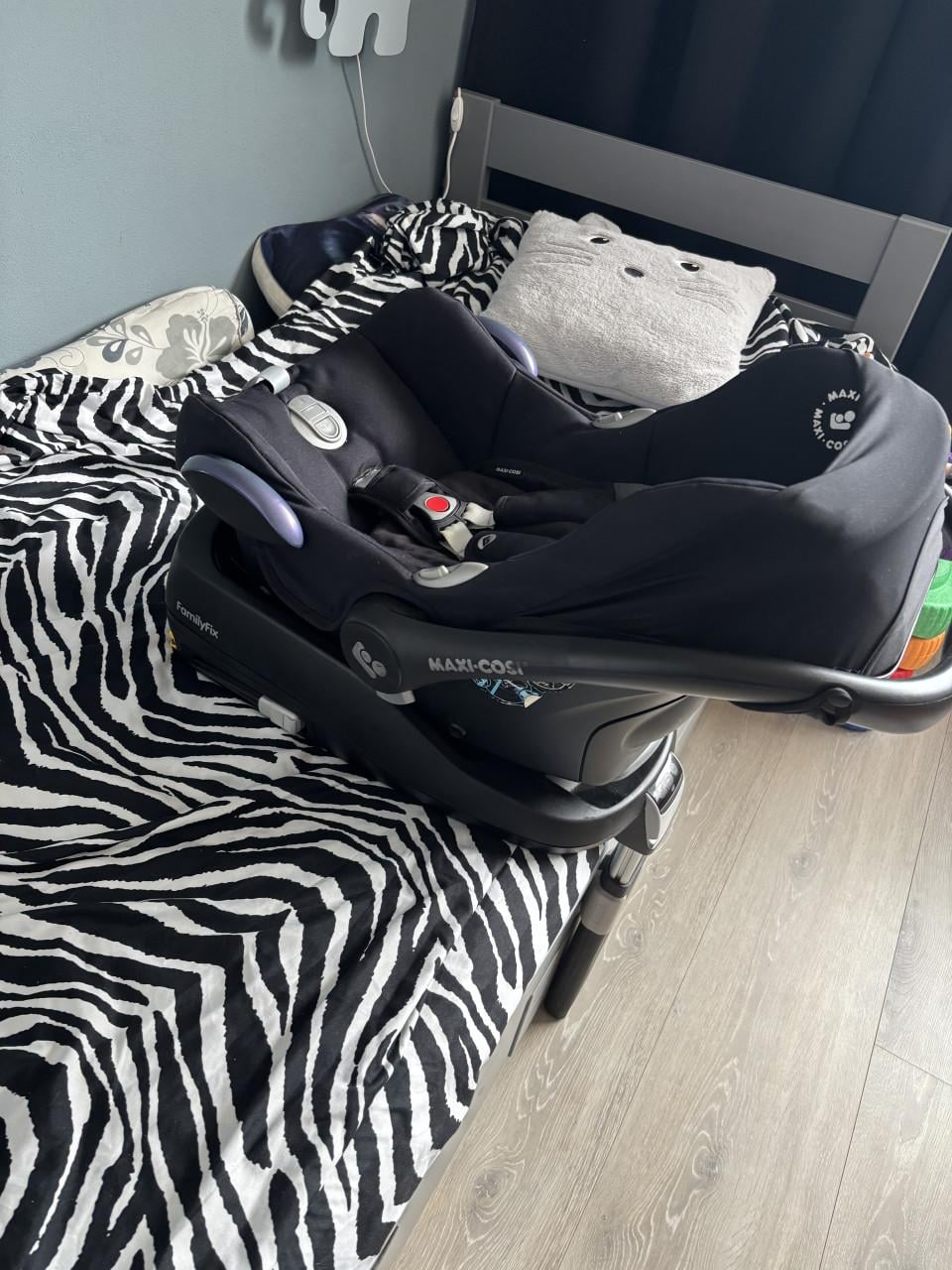 Maxi-cosi cabriofix met base