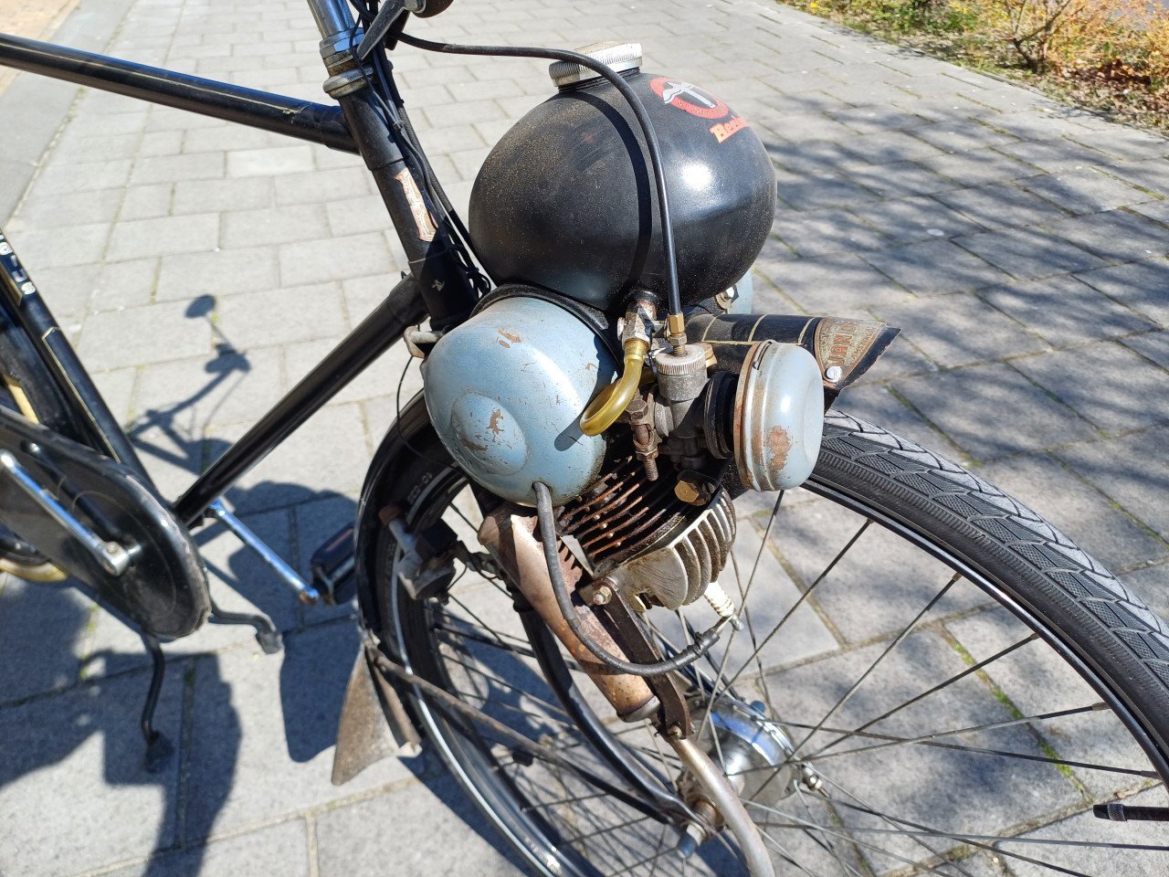 Berini ei brom fiets met kenteken