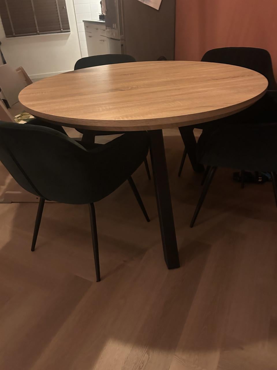 Ronde eettafel