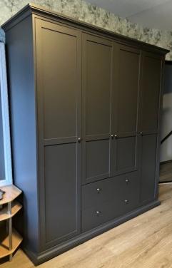 Grote kledingkast antraciet