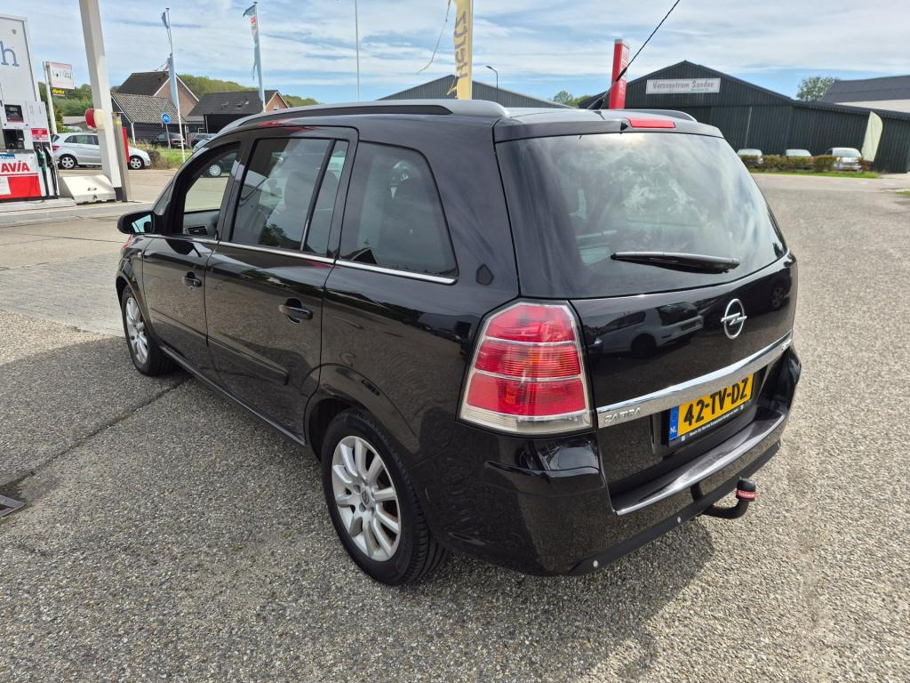 Opel Zafira 2.2 cosmo