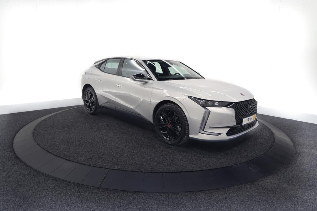 Ds Ds 4 puretech 130 eat8 performance line | camera | apple carplay | alcan