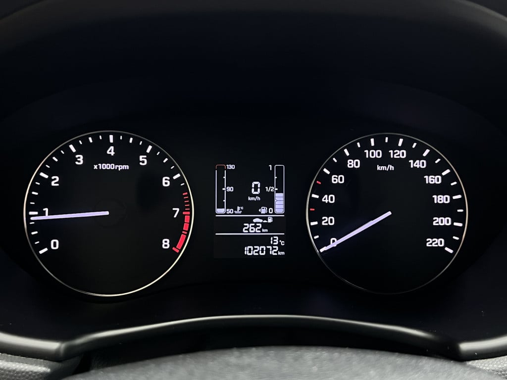 Hyundai I 20 1.2 hp i-motion premium | stuur/stoelverw. | radio | airco