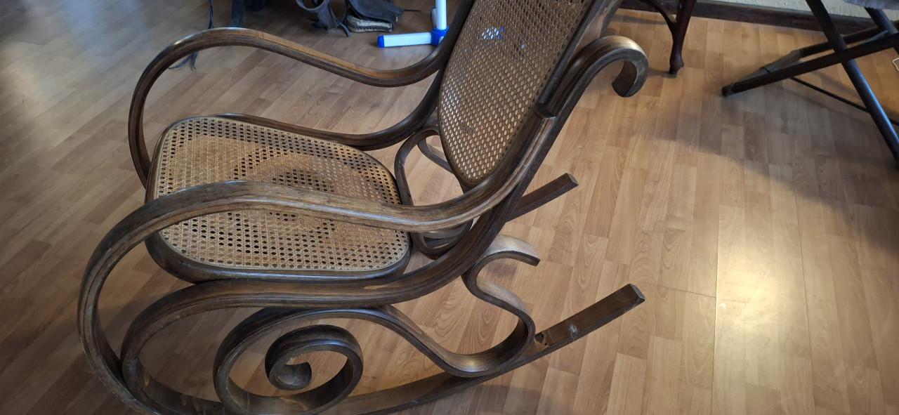 Thonet schommelstoel