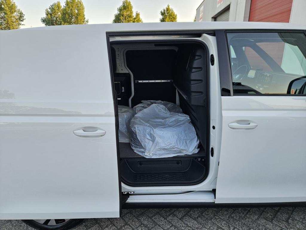 Volkswagen Id. Buzz Cargo 77 kwh | acc | camera | rijklaar inclusief 6 maan