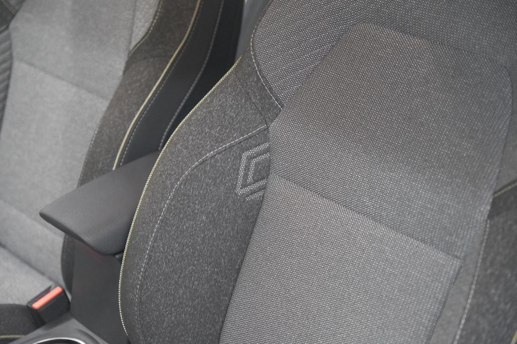 Renault Captur 1.8 e-tech full hybrid 160 techno | camera | winterpakket | 