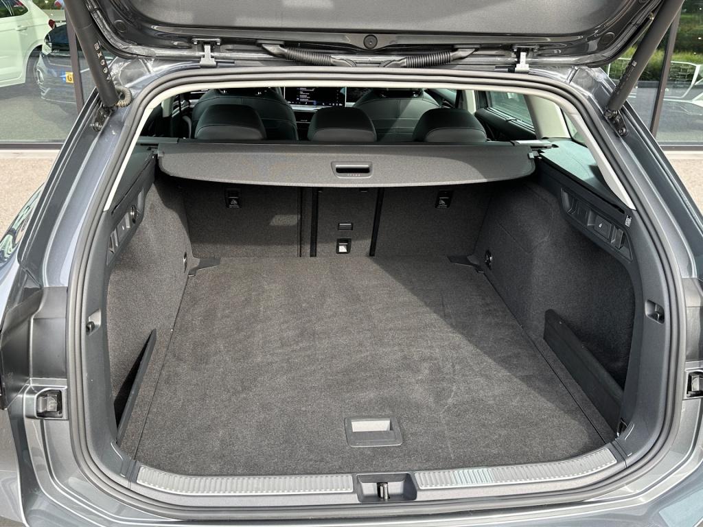 Volkswagen Passat variant 1.5 etsi 150pk elegance | alcantara | head up | c