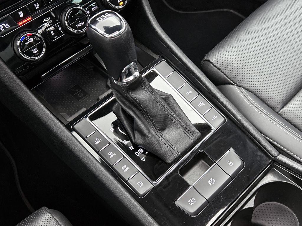 Skoda Superb 1.4 tsi iv dsg laurin & klement combi | automaat | vol-leder |