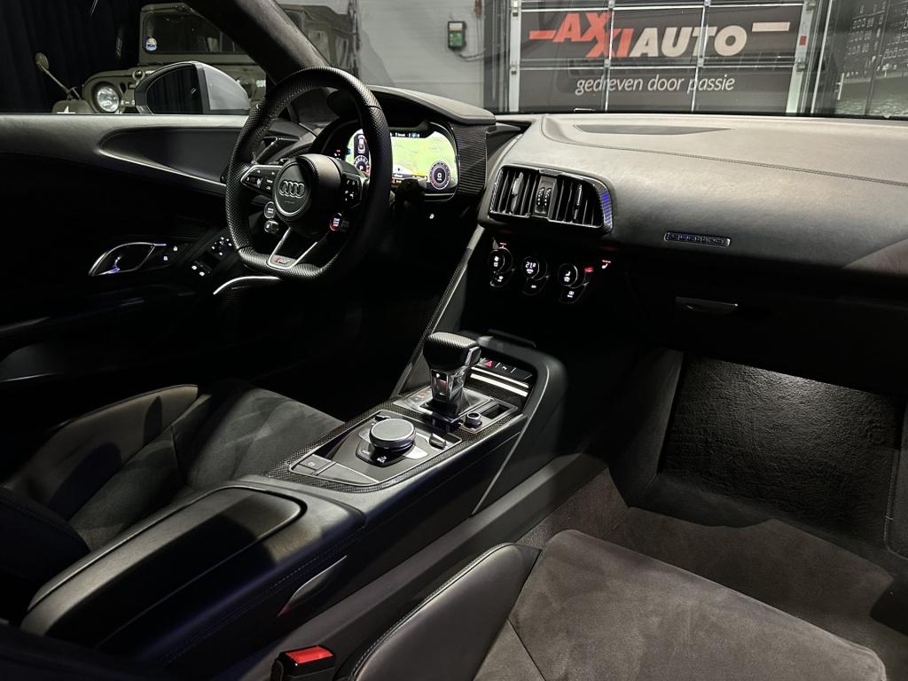 Audi R8 5.2 performance quattro 620pk *btw*b&o*keramisch*bucket seats*carbo
