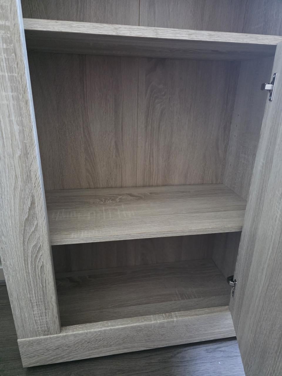 Boekenkast eikenkleur