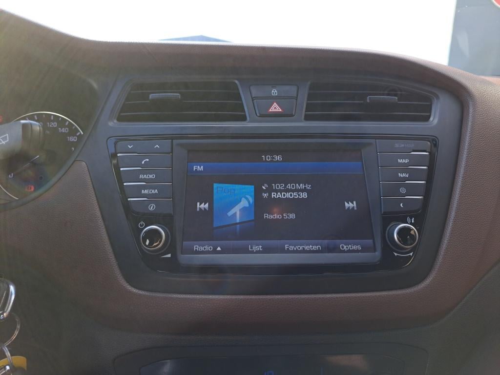 Hyundai I 20 1.0 t-gdi comfort | navi | lm velgen | all season banden | ach