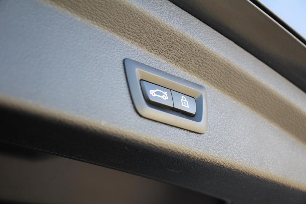 BMW X2 sdrive20i m-sport automaat - led - elek kofferklep - trekhaak - head