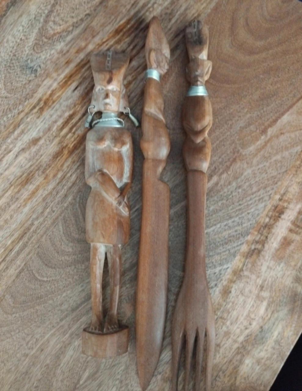 Vintage Afrikaans Houtsnijwerk