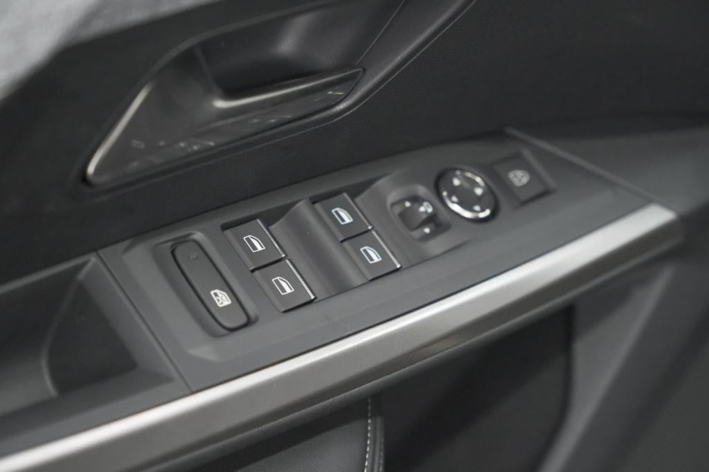 Peugeot 3008 1.2 hybrid 145 gt | elektrische kofferklep | camera | adaptiev