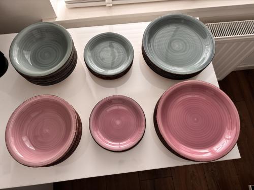 Servies 12x diep, plat en ontbijtborden