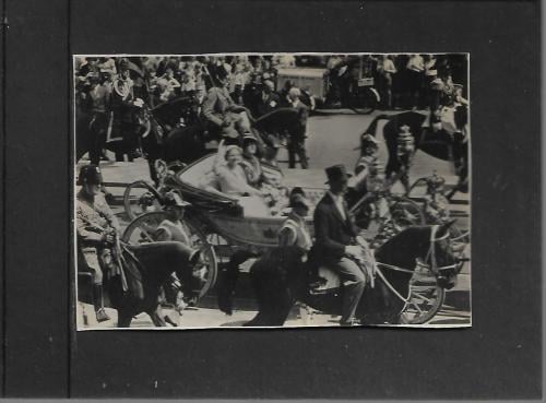 Ansichtkaart   A  170   Koninklijk echtpaar Amsterdam  8 juni 1937