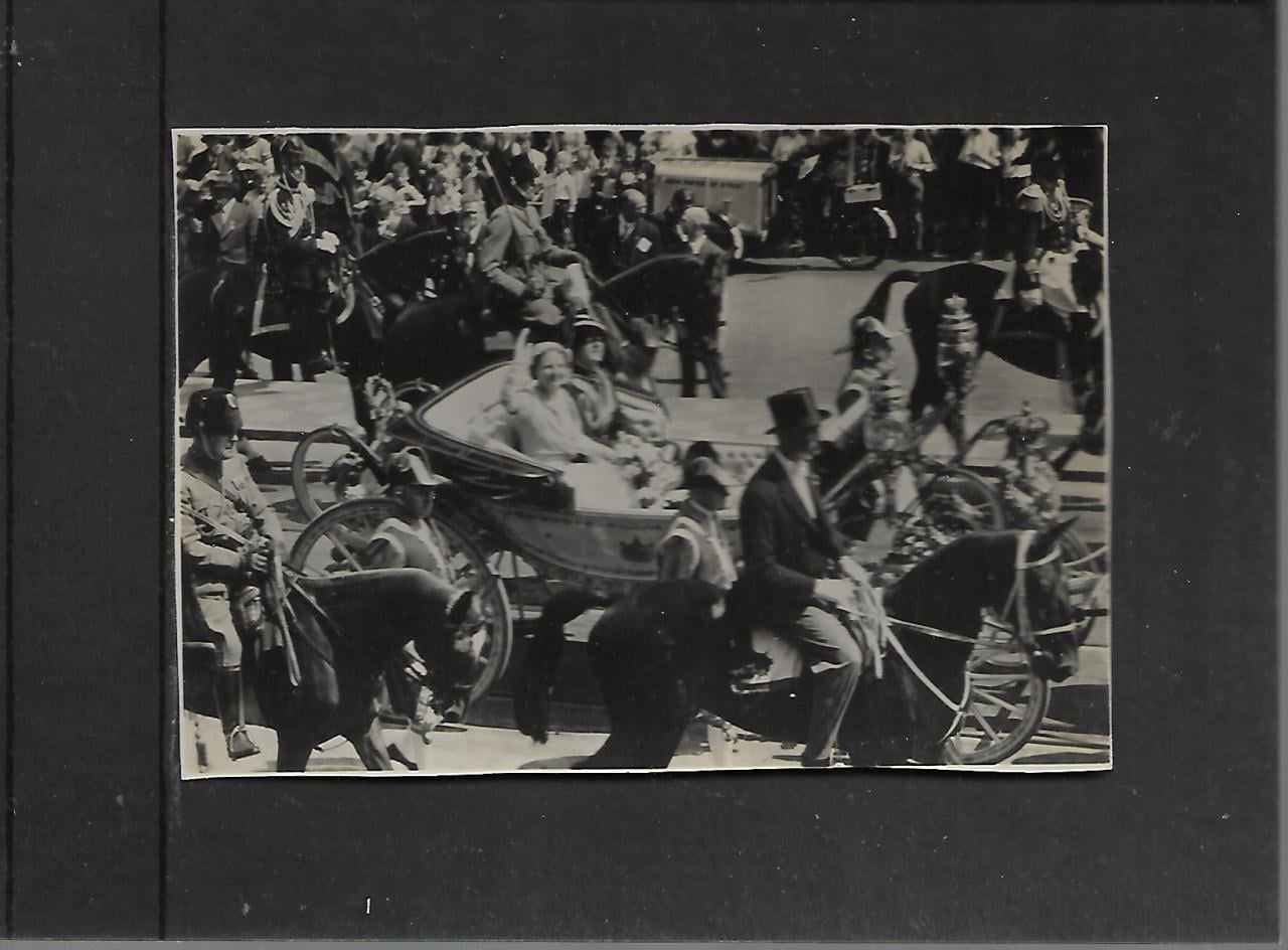 Ansichtkaart   A  170   Koninklijk echtpaar Amsterdam  8 juni 1937